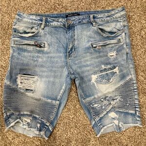 40 heavy moto style shorts with zipper pockets
